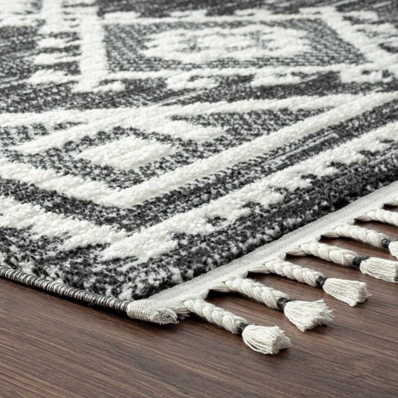 Luxe Weavers South Western Fringe Geometric Area Rug for Living Rooms