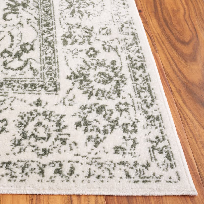 SAFAVIEH Adirondack Dakota Rustic Shabby Chic Distressed Rug