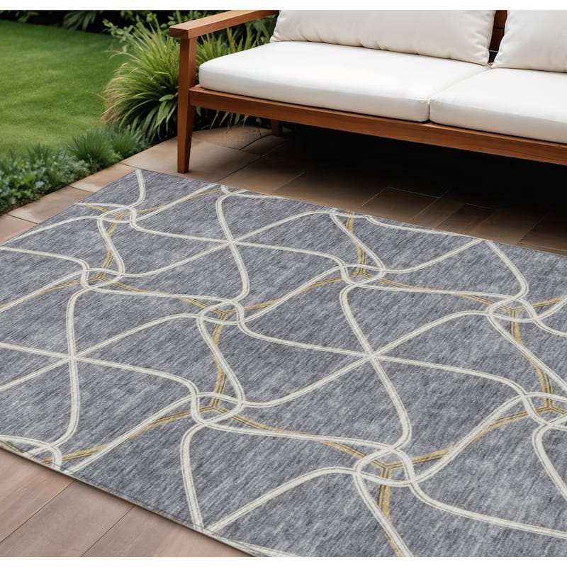 HomeRoots Geometric Contemporary Rectangle Outdoor Rug - 10' X 14'