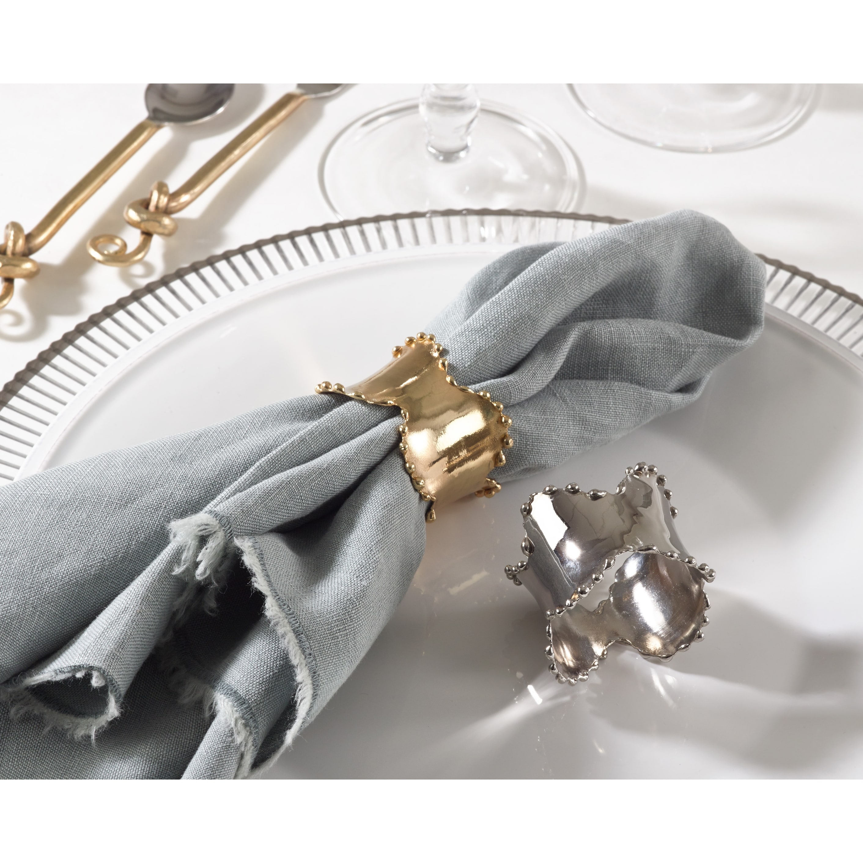 Beaded Edge Metal Napkin Rings (Set of 4) - Decorative Metal Napkin Rings for Everyday Dining Tables and Elegant Table Settings