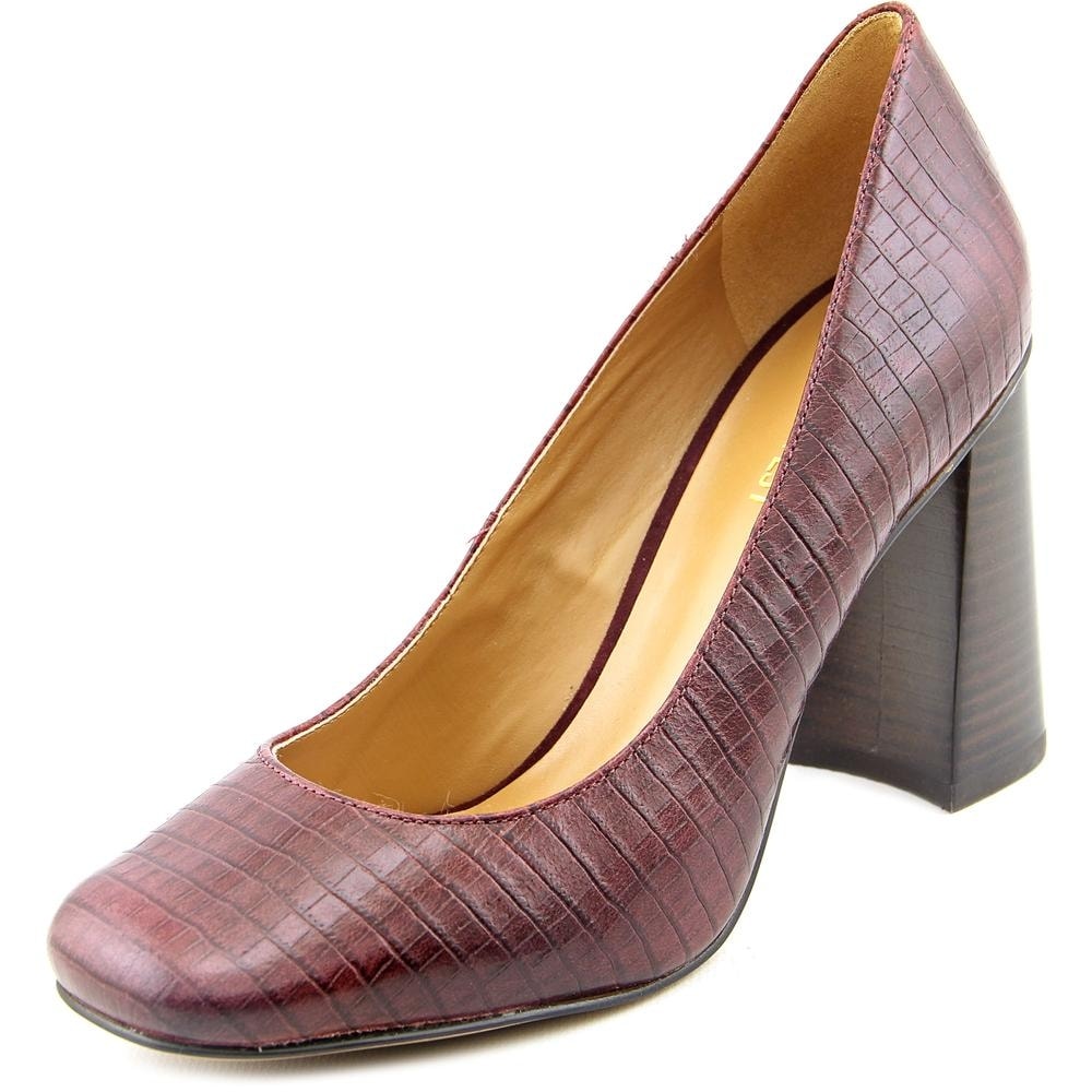 nine west burgundy heels