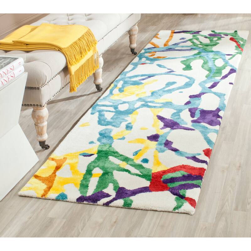 SAFAVIEH Handmade Bjarnhild Modern Wool Rug