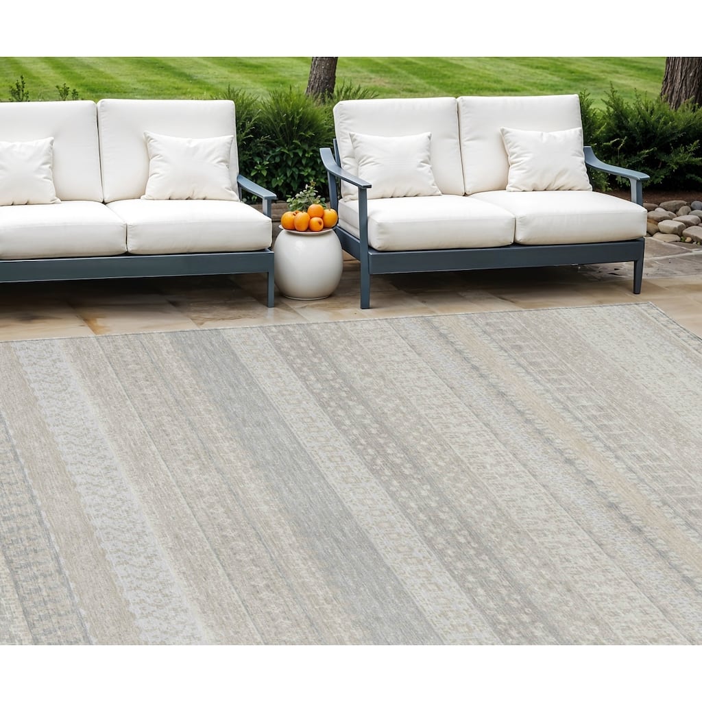 HomeRoots Striped Transitional Rectangle Outdoor Rug
