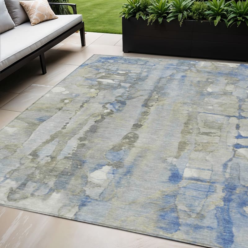 HomeRoots Abstract Transitional Rectangle Outdoor Rug - 5' X 8'