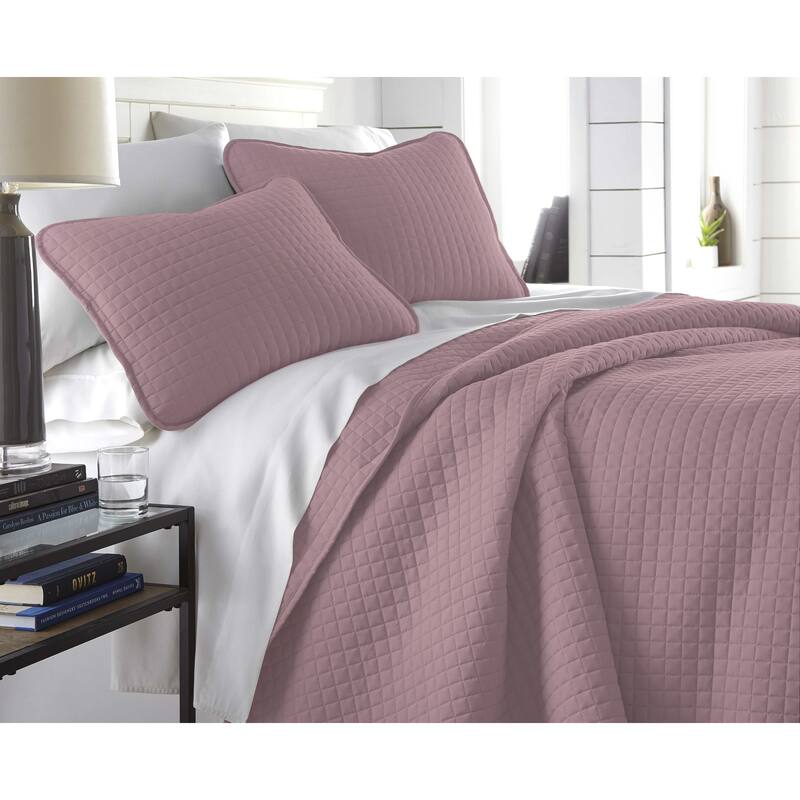 Oversized Solid 3-piece Quilt Set by Southshore Fine Linens - Lavender - Full - Queen