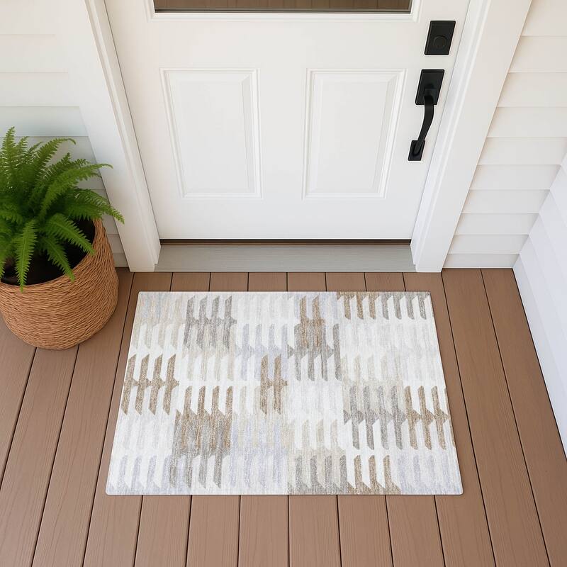 Machine Washable Indoor/ Outdoor Modern Stacks Chantille Rug - Ivory - 1'8" x 2'6"
