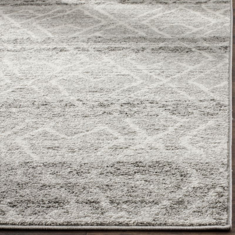 SAFAVIEH Adirondack Alessia Vintage Boho Rug