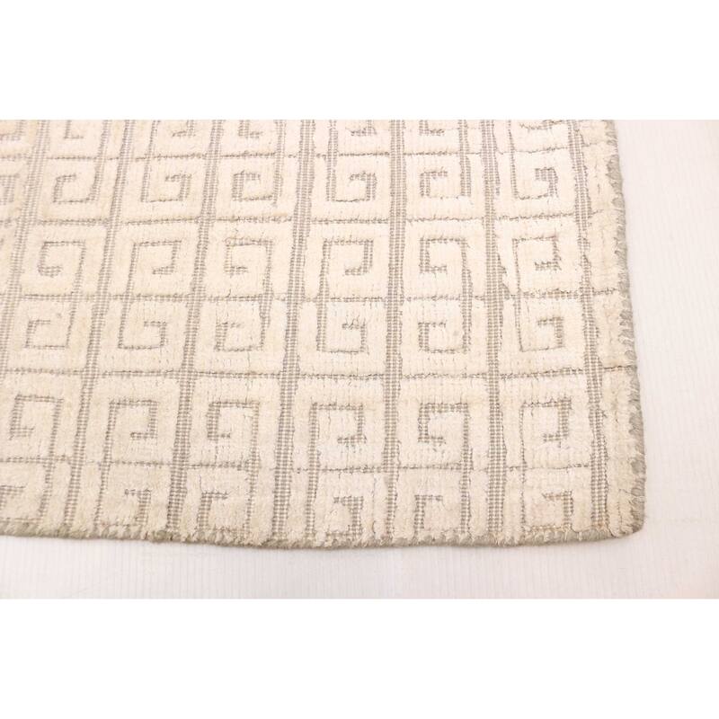 ECARPETGALLERY Hand Loomed Elysian Ivory Rug - 5'1 x 7'11