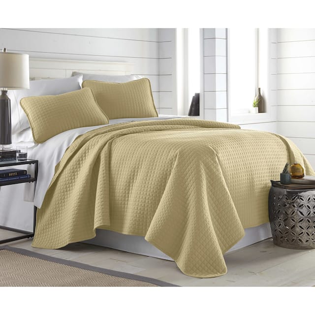 Oversized Solid 3-piece Quilt Set by Southshore Fine Linens - Gold - Full - Queen