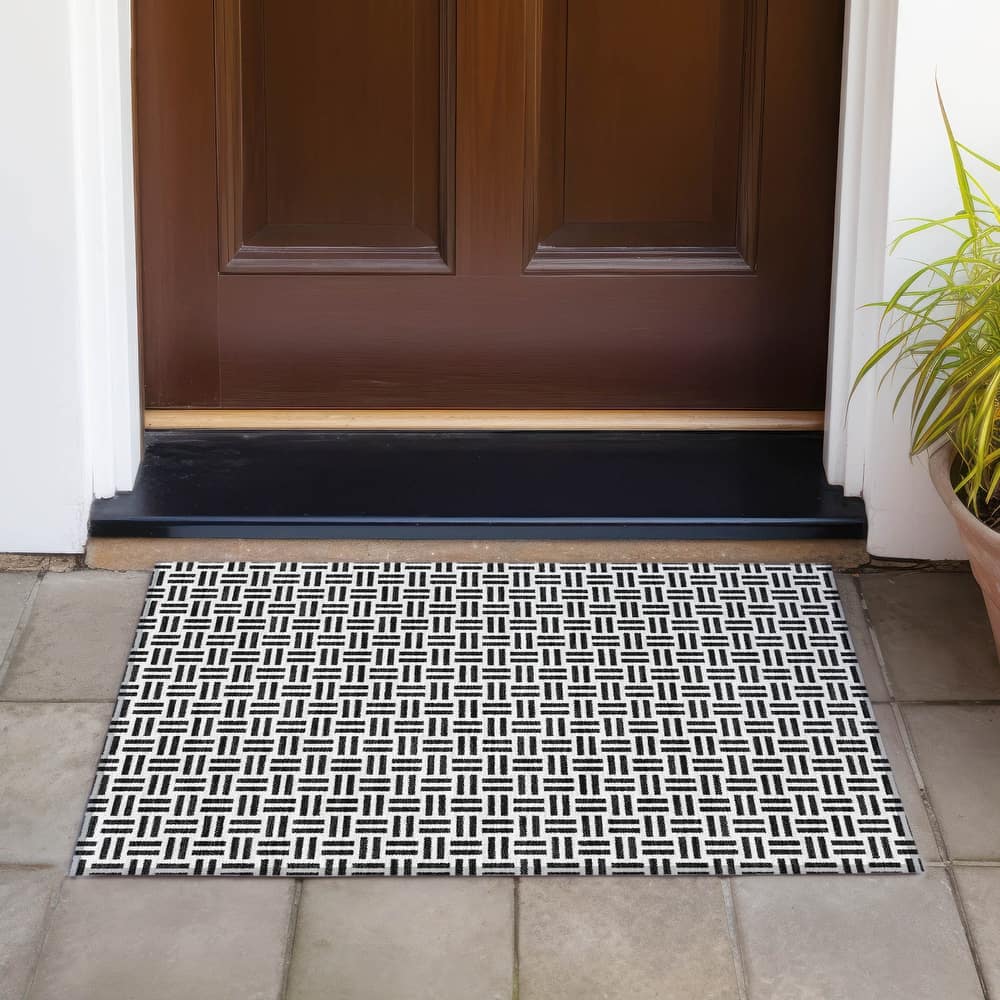 Machine Washable Indoor/ Outdoor Contemporary Basketweave Chantille Rug