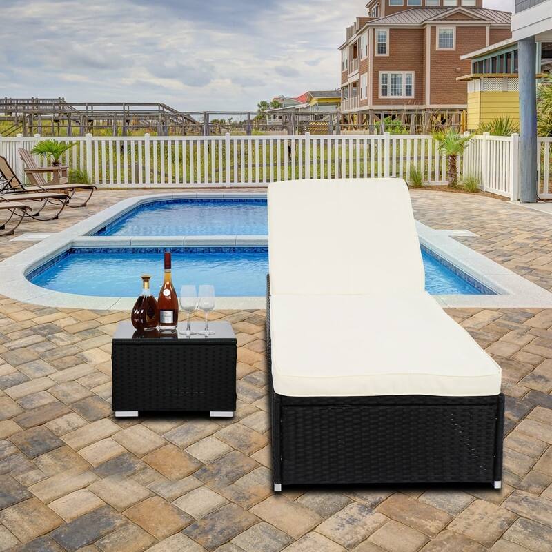 Patio PE Wicker Cushioned Single Chaise Lounge with Table
