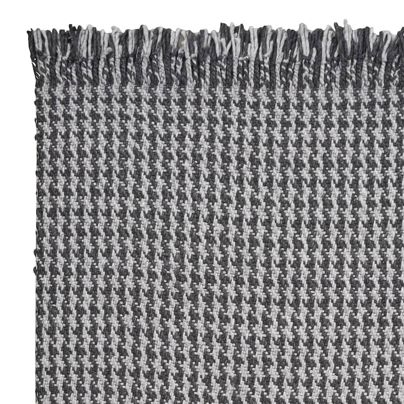 Domani Oahu Casual Houndstooth Handwoven Wool Area Rug with Fringe