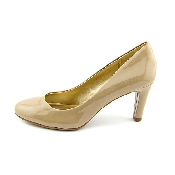bandolino nude heels
