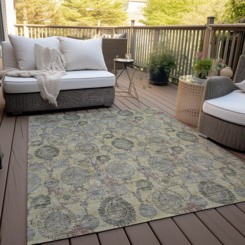Machine Washable Indoor/ Outdoor Chantille Traditional Floral Rug - Gold - 10' x 14'