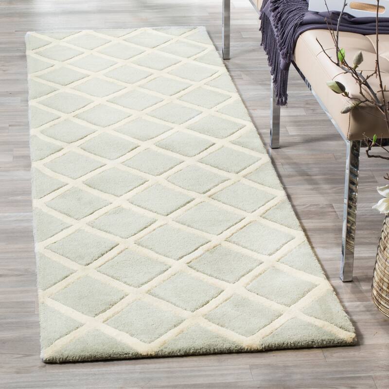 SAFAVIEH Handmade Chatham Retha Modern Moroccan Wool Rug - 2'3" x 11' Runner - Grey/Ivory - Runner