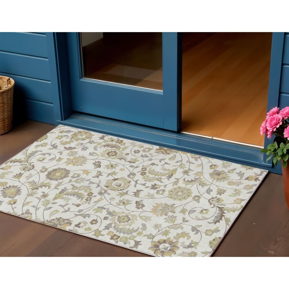 HomeRoots Floral Transitional Rectangle Outdoor Rug