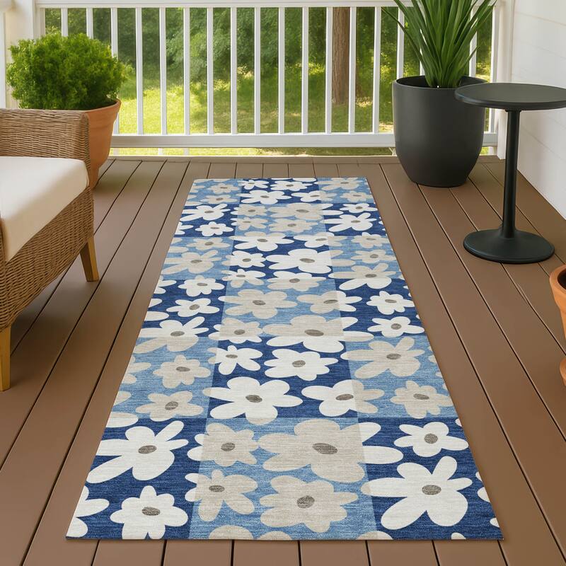 Machine Washable Indoor/ Outdoor Floral Krissy Chantille Rug - Blue - 2'3" x 7'6"