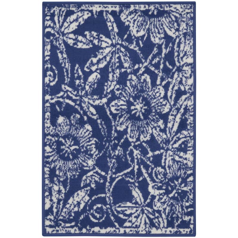 Power Loomed Distressed Floral Traditional Stain Resistant Area Rug - 36' X '24' X '0.39