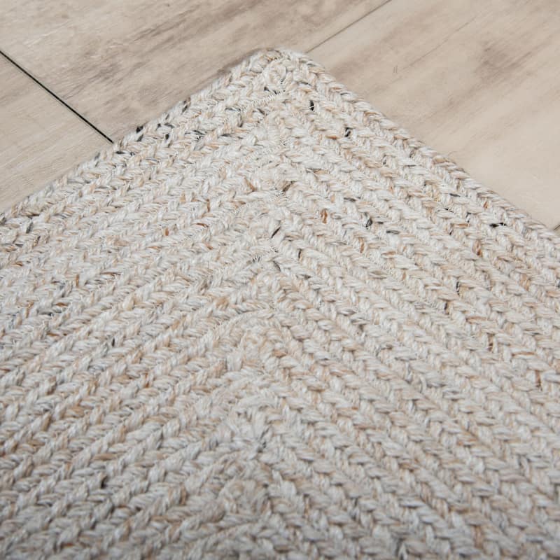 Alora Decor Breeze Hand Woven Geometric Solid Color Rug