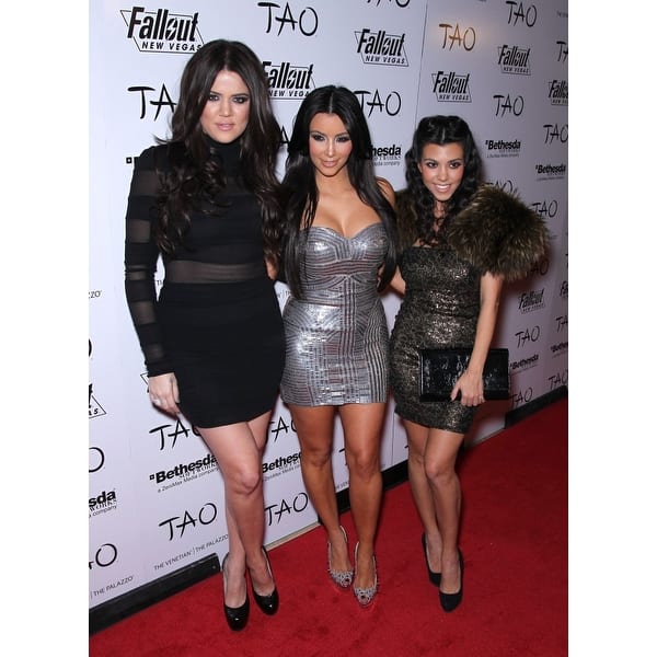 Khloe Kardashian Kim Kardashian Kourtney Kardashian In Attendance For ...