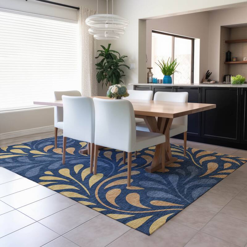 Machine Washable Indoor/ Outdoor Floral Arabesque Chantille Rug