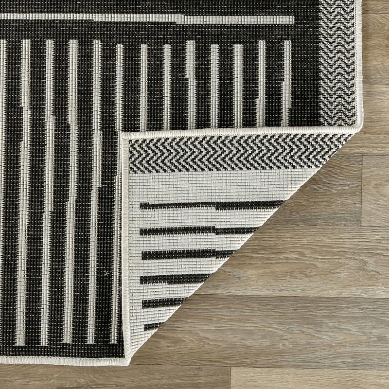 World Rug Gallery Contemporary Stripe Weather Resistant Reversible Indoor/Outdoor Area Rug