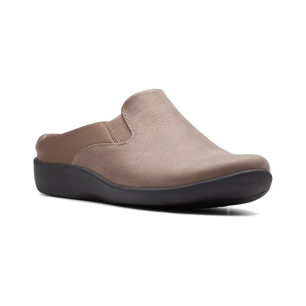 discount clarks clogs