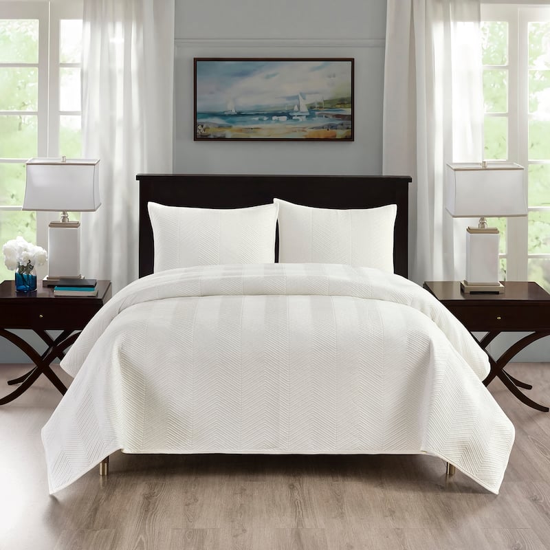 Pointehaven Heavy-Weight Oversized Chevron Design Velvet Quilt Sets - Ivory - King - Cal King