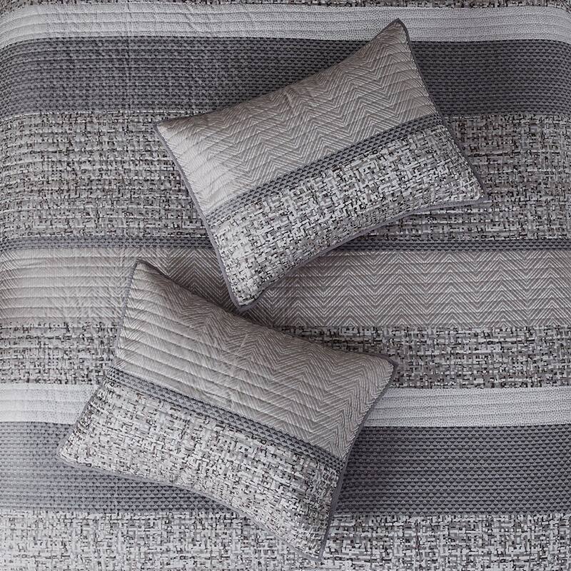 GDF Studio - Rhapsody Reversible Jacquard Quilt Set with Decorative Pillows