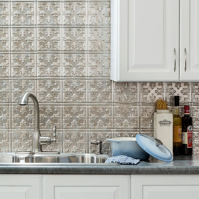 FASÄDE Traditional Style 10 Decorative Vinyl Backsplash Panel