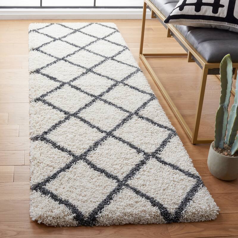 SAFAVIEH Hudson Shag Sherree Trellis 2-inch Thick Rug - 2'3" x 8' Runner - Ivory/Dark Grey