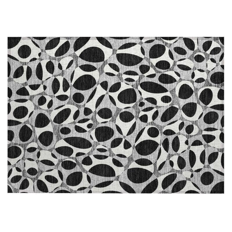 Machine Washable Indoor/ Outdoor Contemporary Saline Chantille Rug