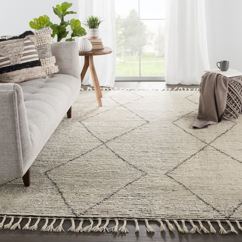 Carson Carrington Tarsele Hand-Knotted Trellis Cream/ Black Area Rug