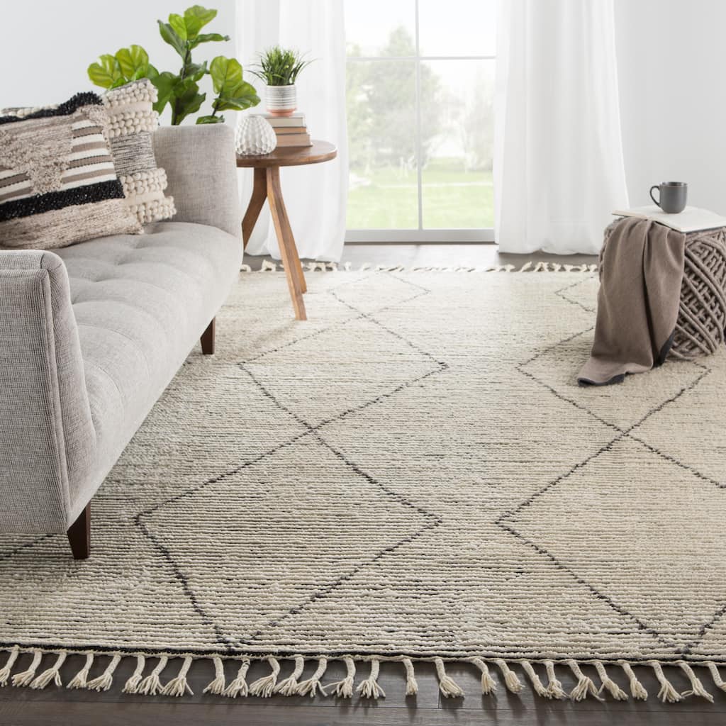 Carson Carrington Tarsele Hand-Knotted Trellis Cream/ Black Area Rug
