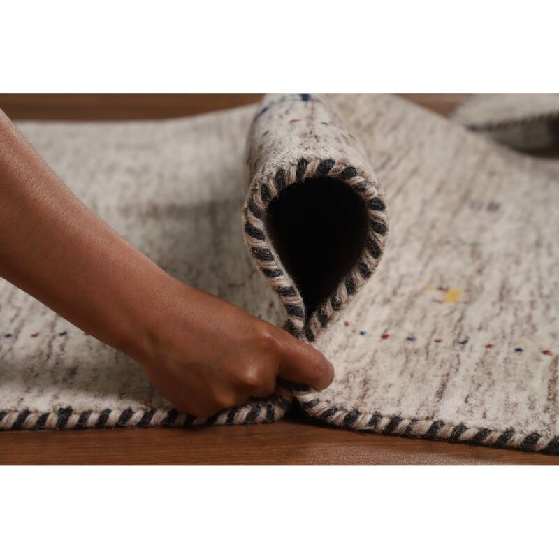 Hand Knotted Oriental 100% Wool Carpet Tribal Stripe Beige & Ivories Gabbeh Area Rug - 5' 9'' X 4' 0''