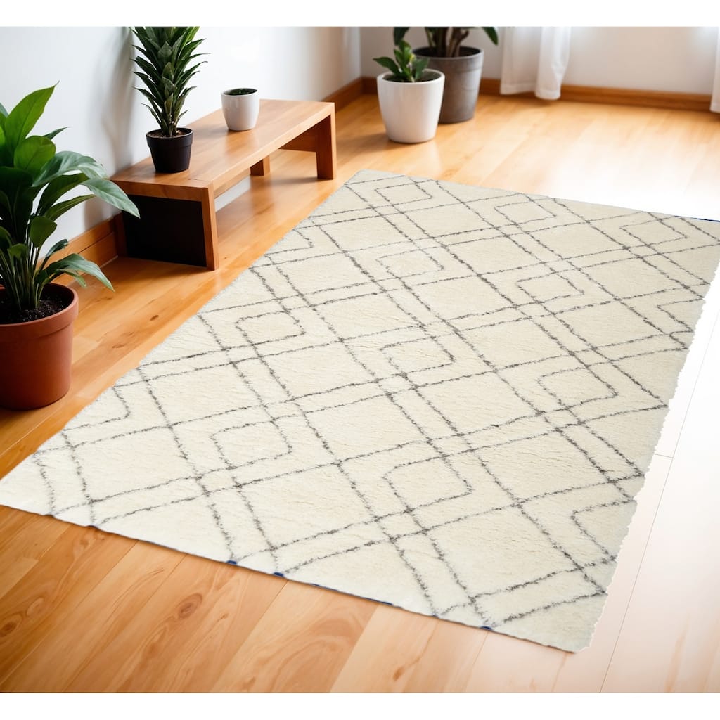Power Loomed Geometric Modern Stain Resistant Soft Area Rug - 72' X '48' X '1.58