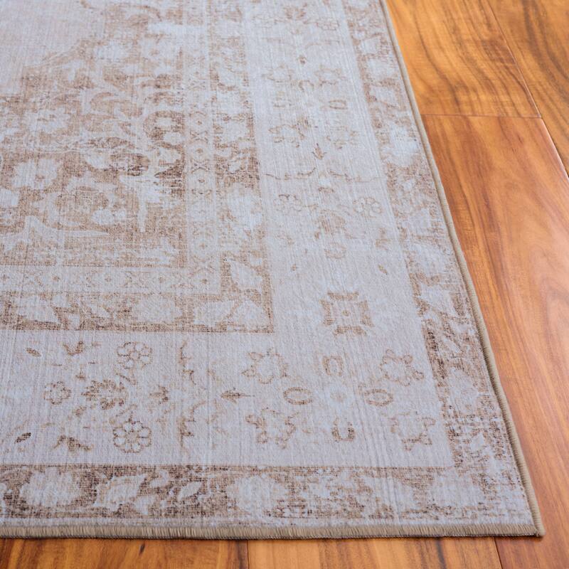 SAFAVIEH Arizona Georgete Machine Washable & Slip Resistant Rug