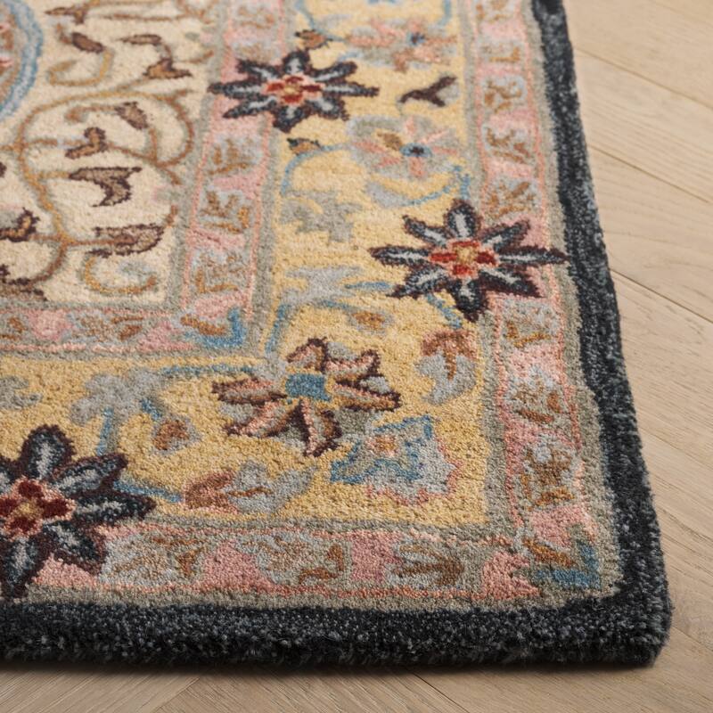 SAFAVIEH Handmade Heritage Marais Traditional Oriental Wool Rug