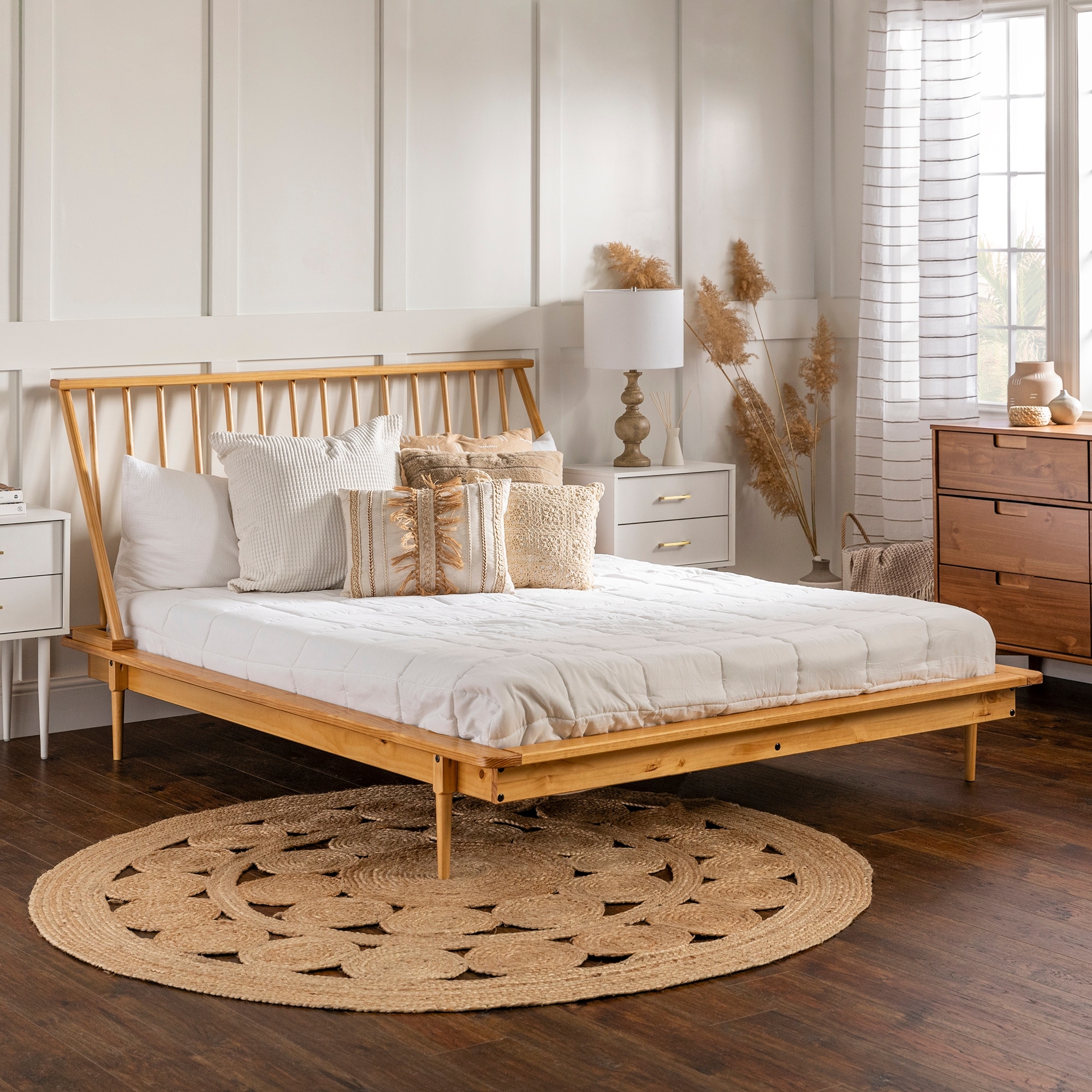 Wood spindle outlet platform bed