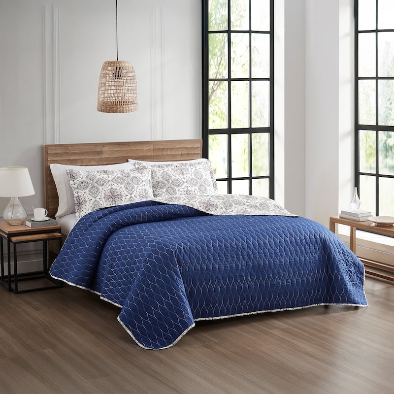 Modern Threads Soren 3-Piece Quilt Set, Reversible Bedspread and 2 Pillow Shams