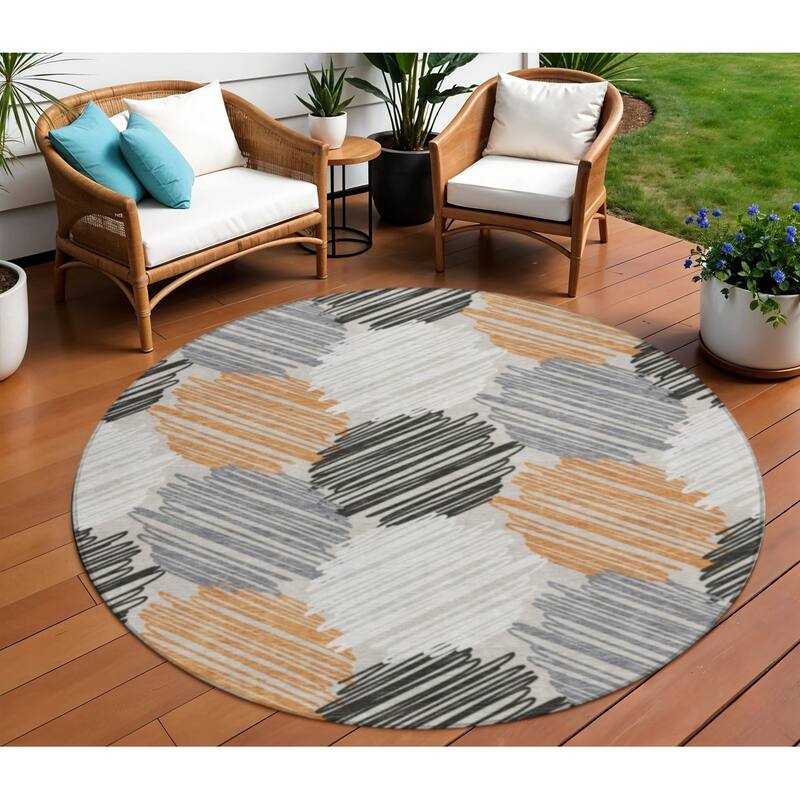 HomeRoots Geometric Transitional Rectangle Outdoor Rug - 8' Round