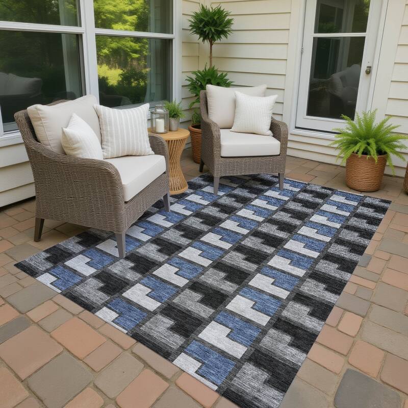 Machine Washable Indoor/ Outdoor Contemporary Kaylee Chantille Rug - Black - 10' x 14'