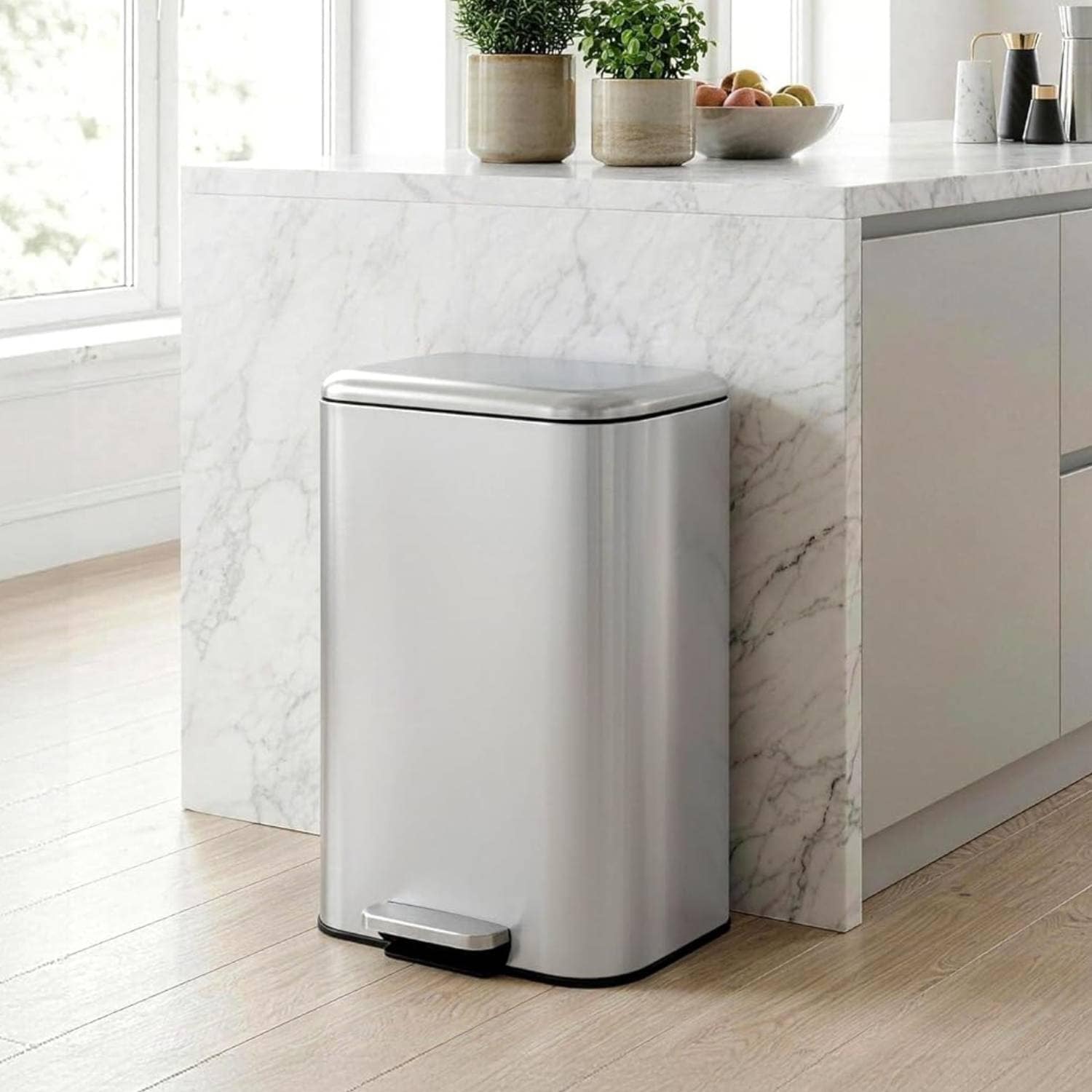 13 Gal Fingerprint-Proof Step Rubbish Bin, Trash Can for Bathroom, Kitchen