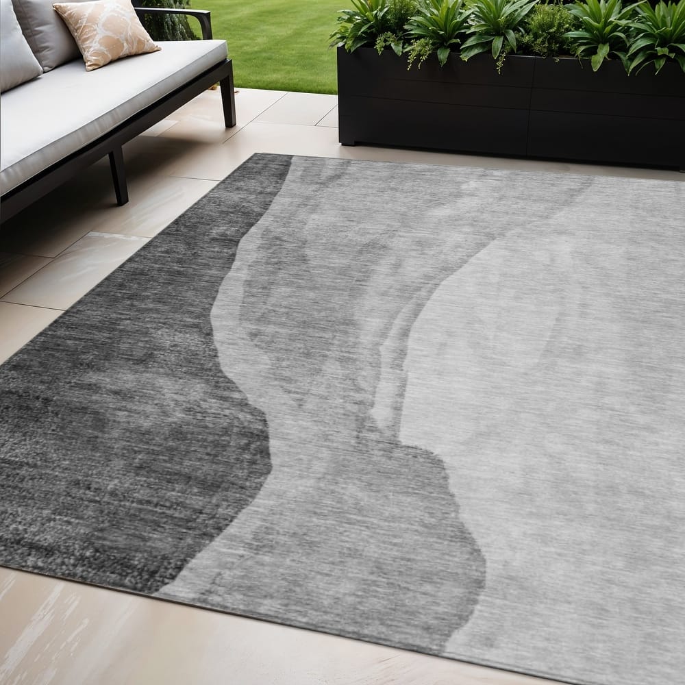 HomeRoots Abstract Transitional Rectangle Outdoor Rug