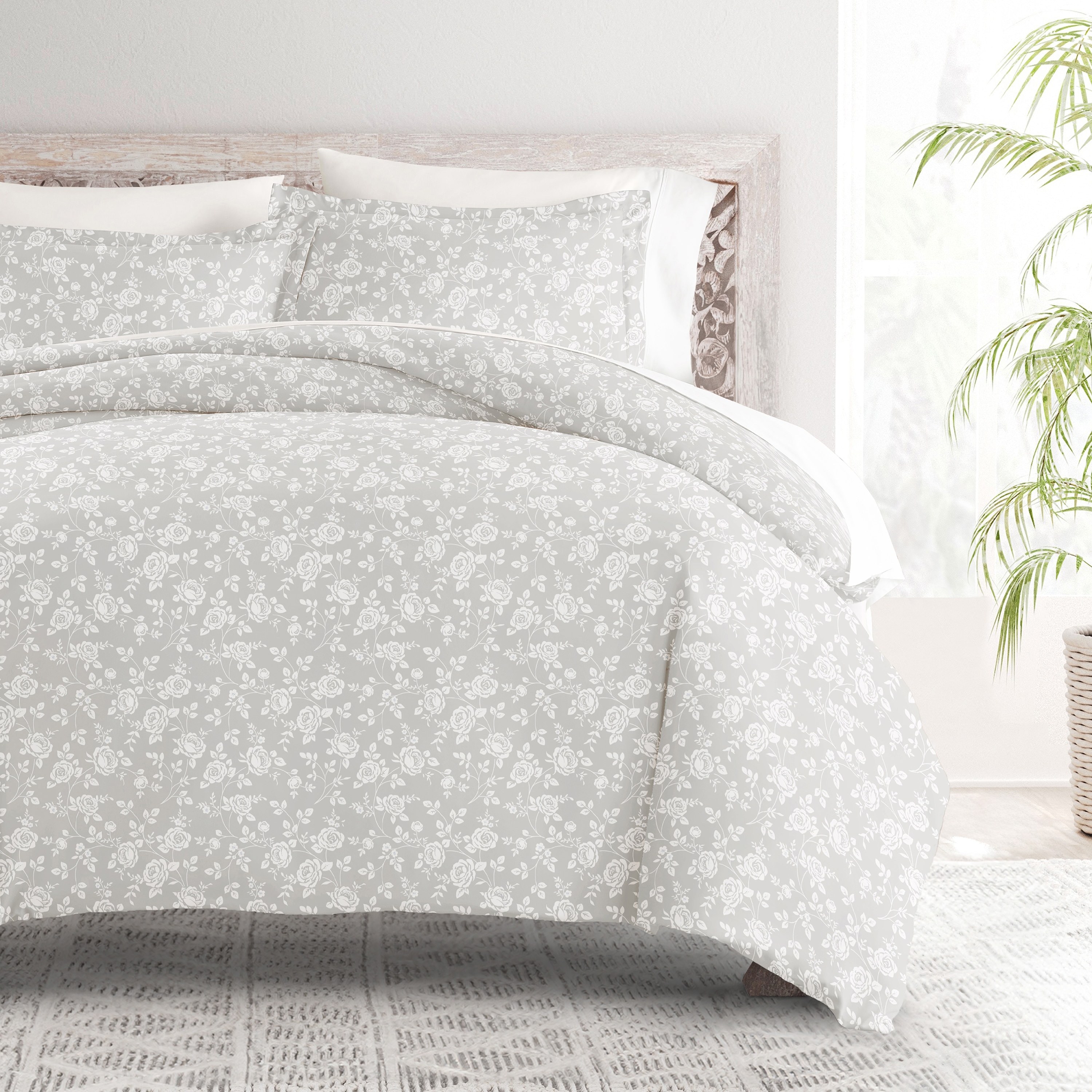 Becky Cameron Oversized Rose Grey 3-piece Duvet Cover Set