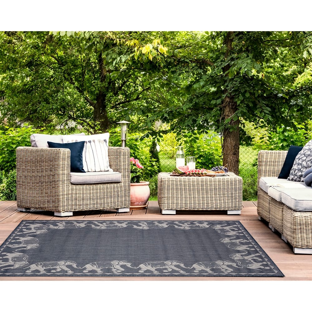 Liora Manne Carmel Marching Elephants Indoor/Outdoor Area Rug