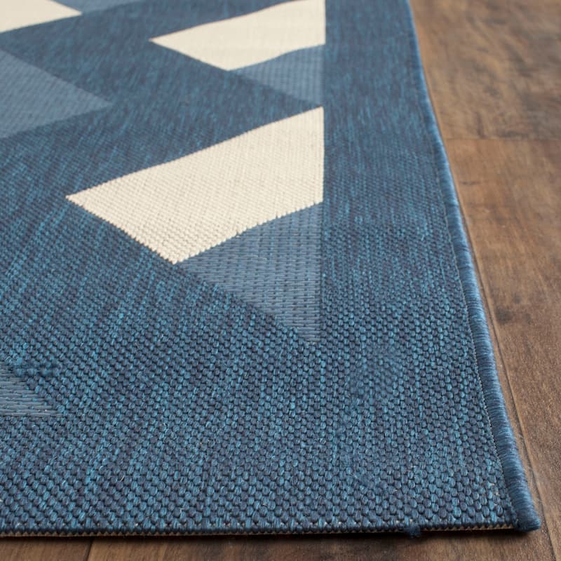 SAFAVIEH Courtyard Norita Indoor/ Outdoor Waterproof Patio Backyard Rug
