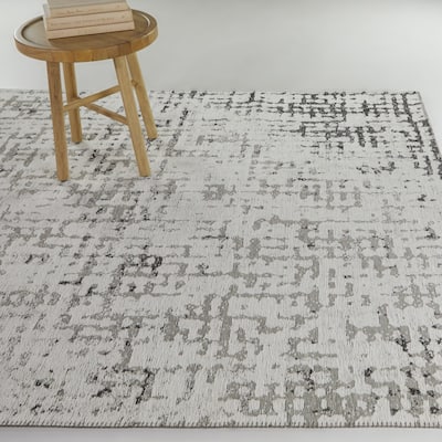 Howlett Vintage Modern Indoor/Outdoor Area Rug