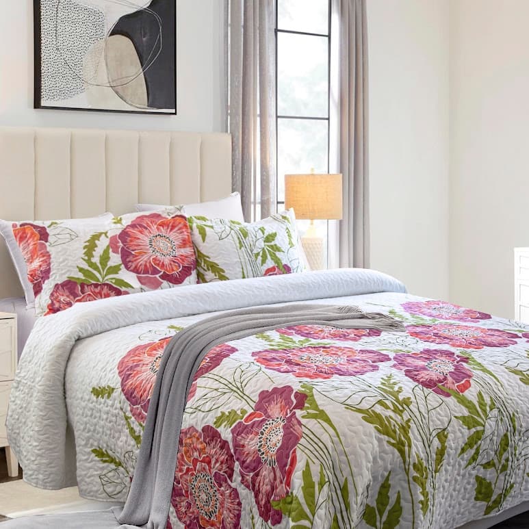 Oversized Pink Floral Quilt Set
