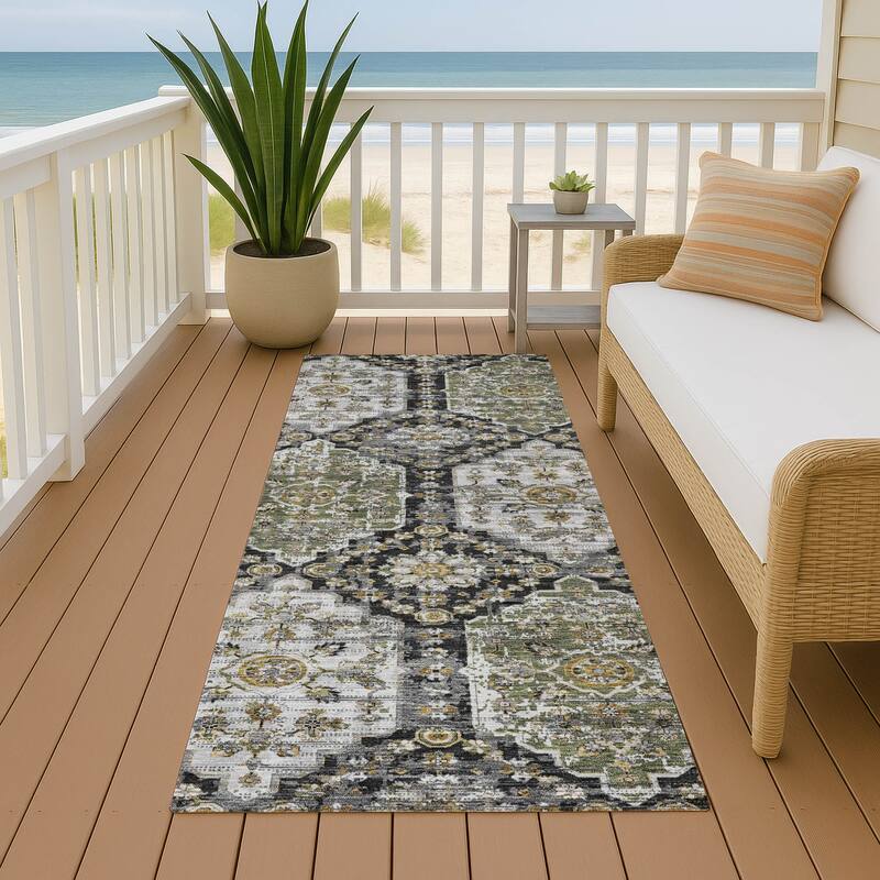 Machine Washable Indoor/ Outdoor Traditional Kiowa Chantille Rug - Black - 2'3" x 7'6"
